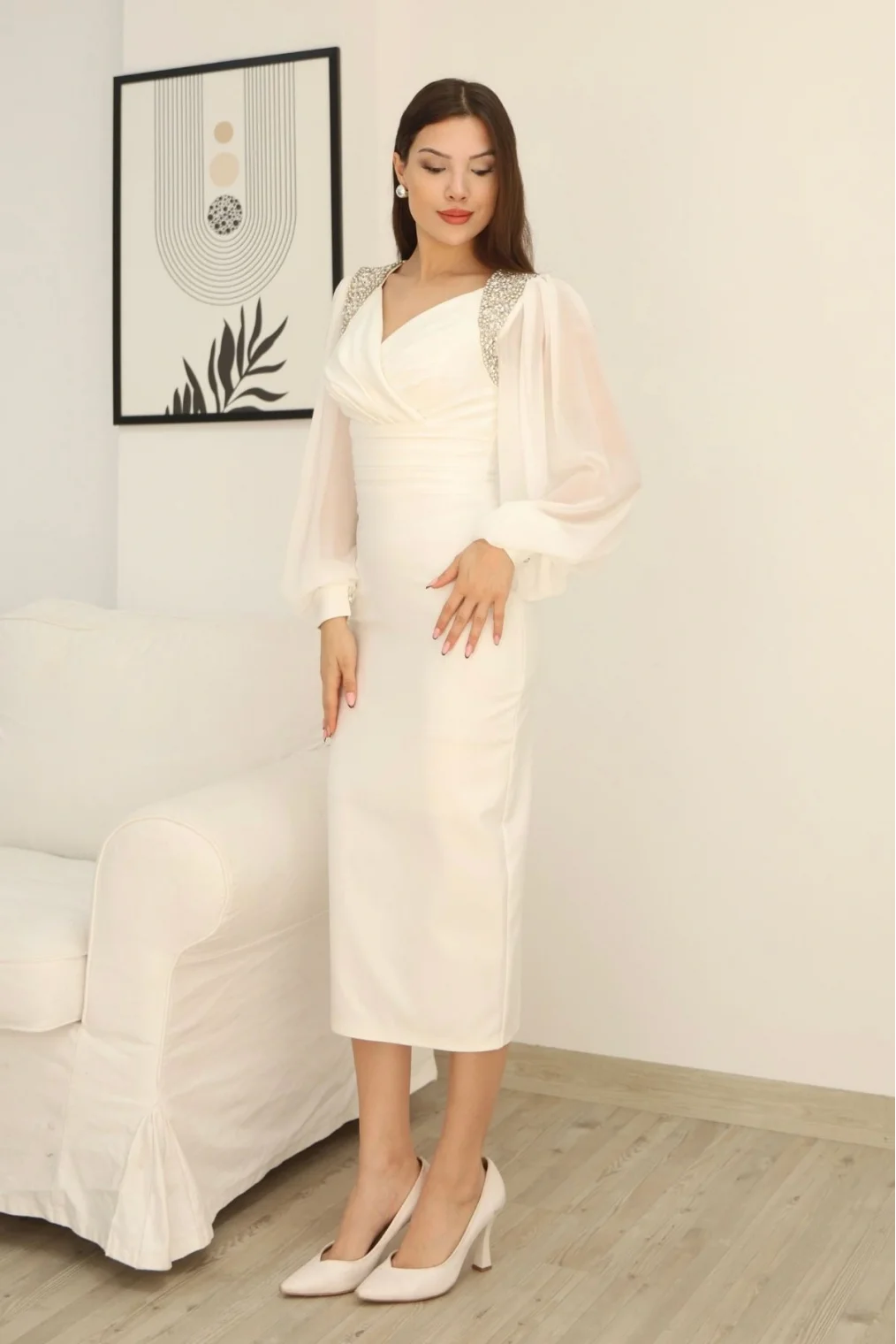 İşlemeli Omuz Detaylı Balon Kollu Kruvaze Yaka Midi Elbise 2326-Beyaz