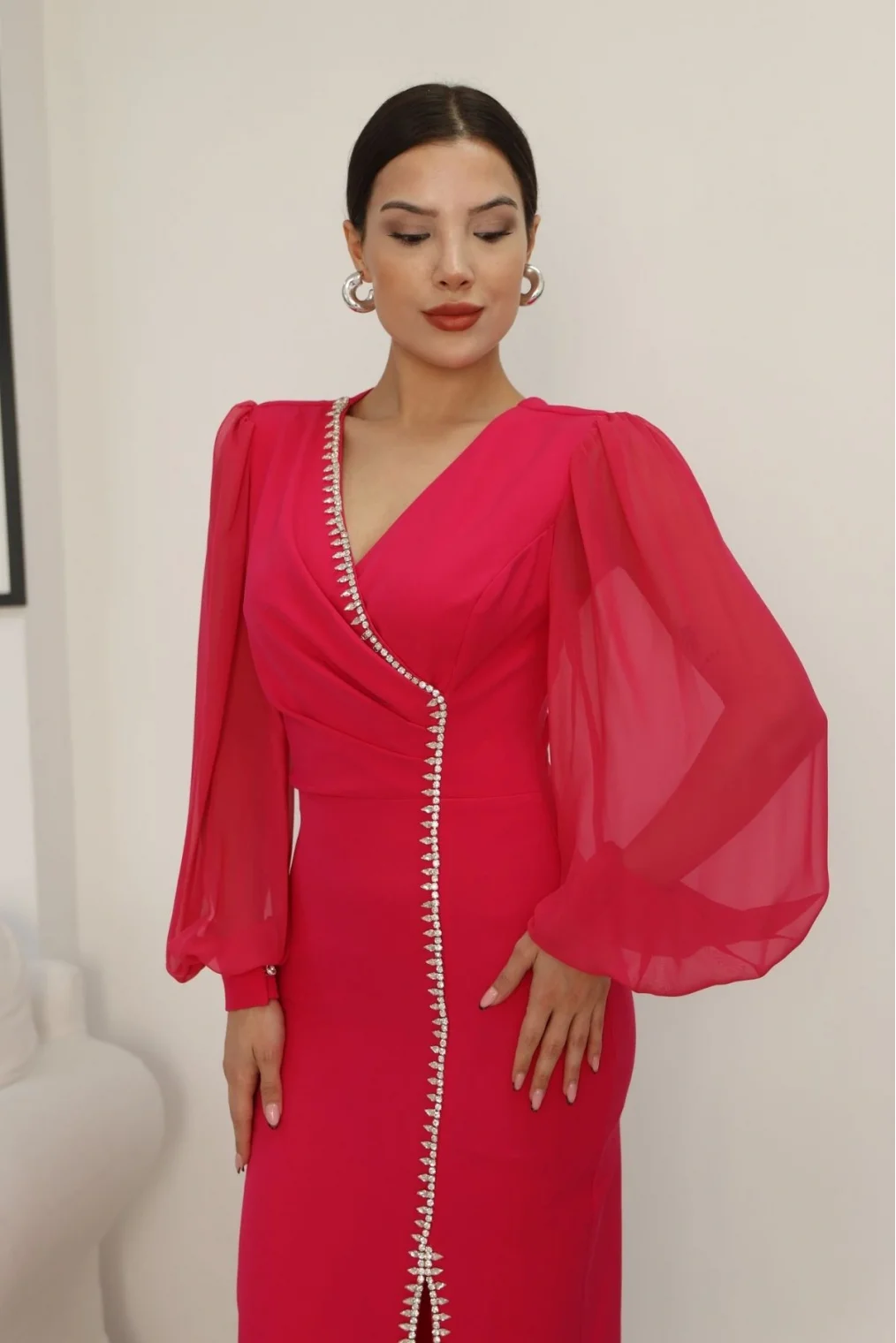 Kruvaze Yaka Balon Kol Taş ve Yırtmaç Detaylı Elbise 2237-Fuşya