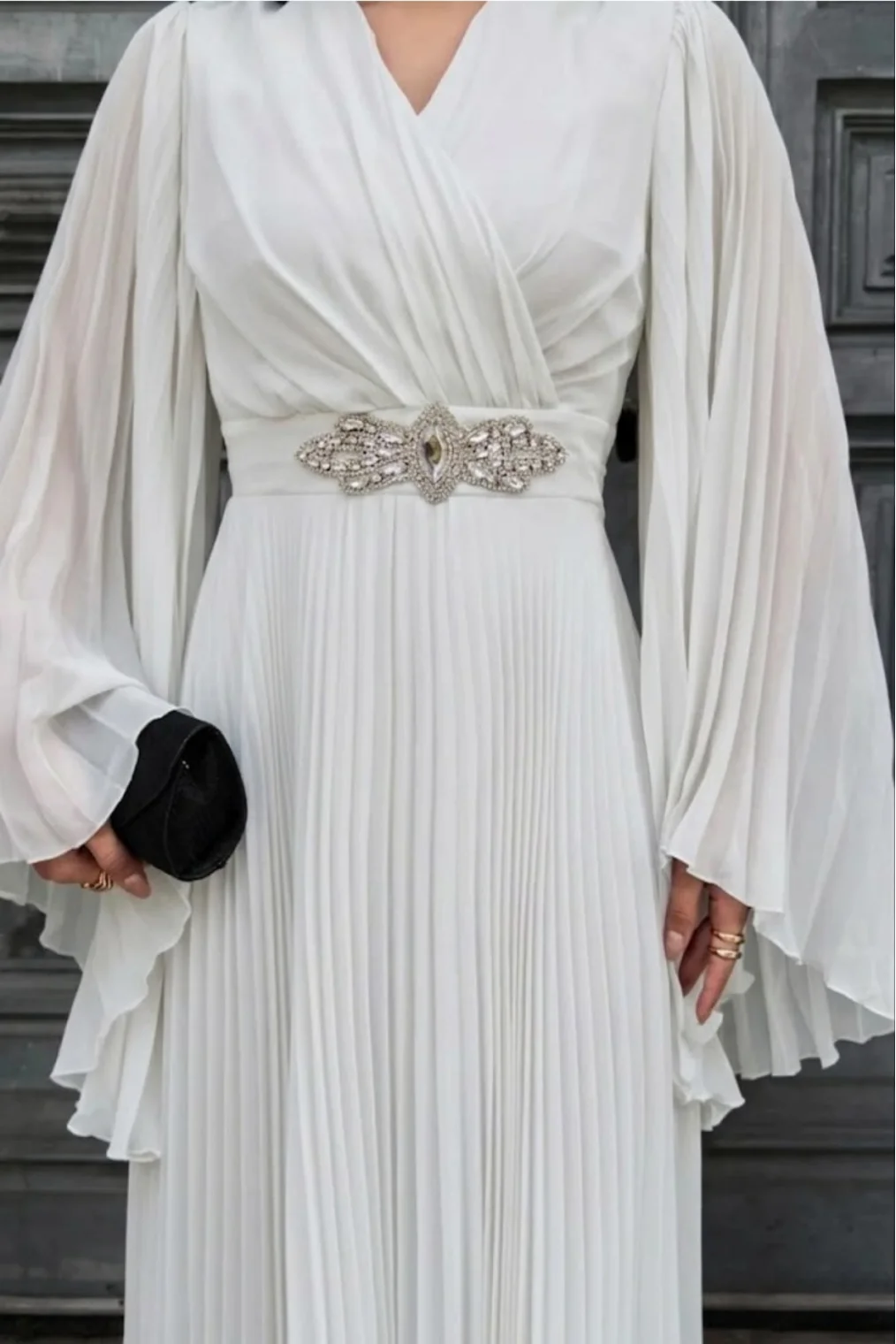 Kruvaze Yaka Yarasa Kol Pliseli Abiye Elbise 2235-Beyaz