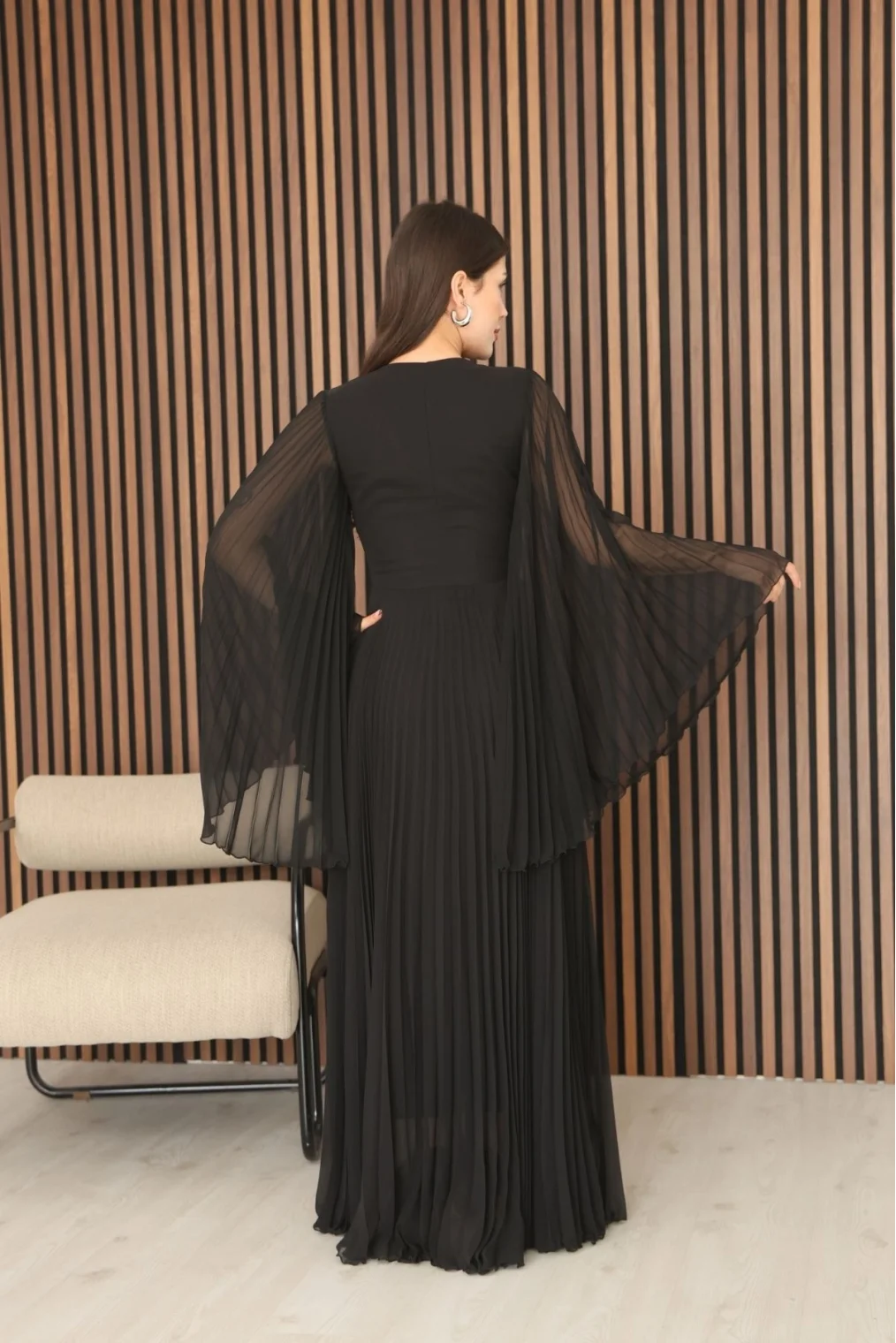 Kruvaze Yaka Yarasa Kol Pliseli Abiye Elbise 2235-Siyah