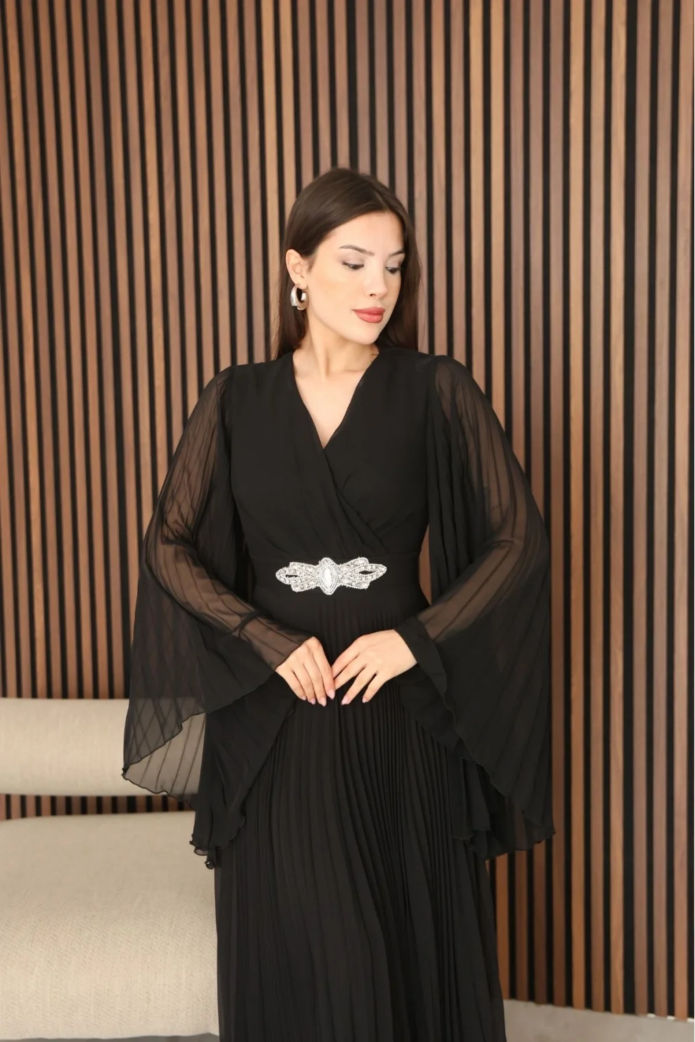 Kruvaze Yaka Yarasa Kol Pliseli Abiye Elbise 2235-Siyah