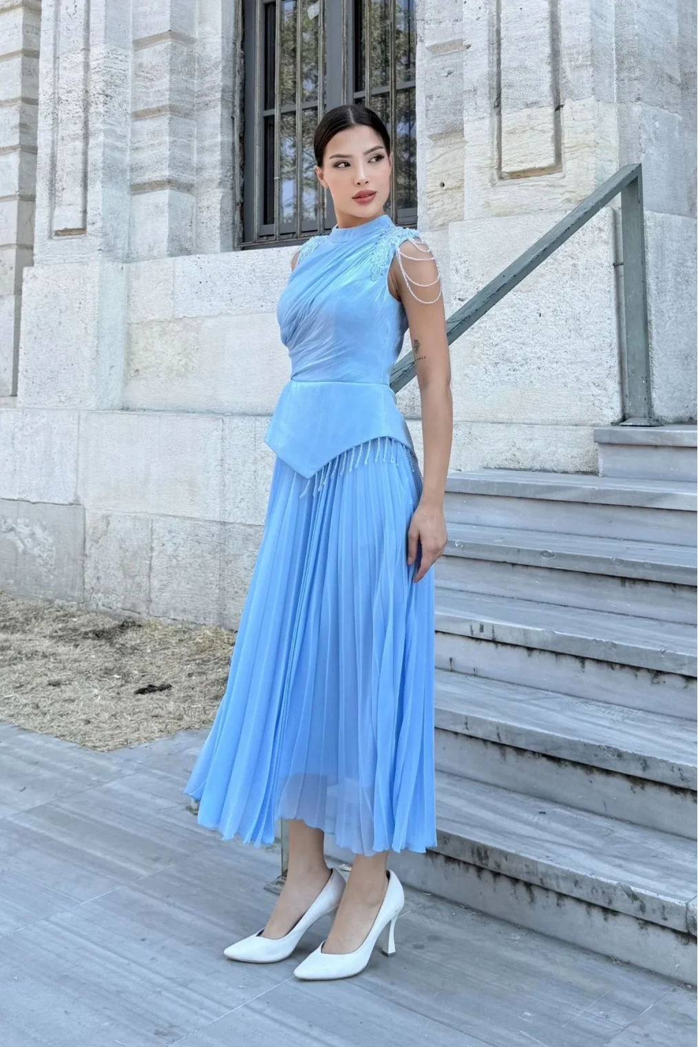 Omuz İşlemeli Pliseli Abiye Elbise 2385-Bebe Mavisi