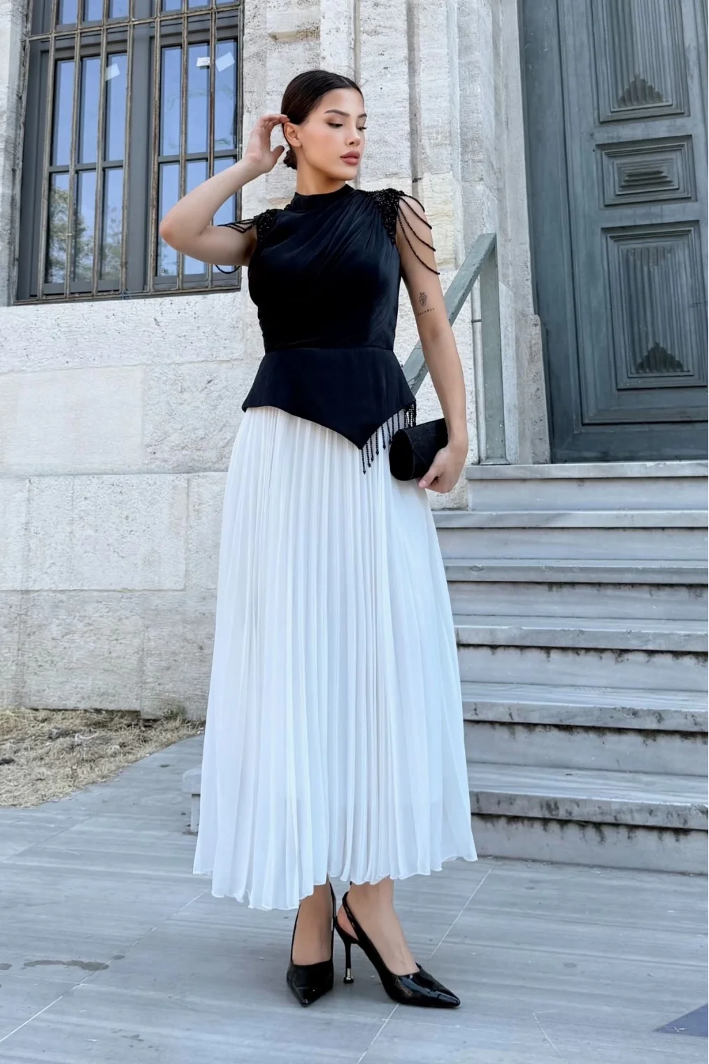 Omuz İşlemeli Pliseli Abiye Elbise 2385-Siyah/Beyaz