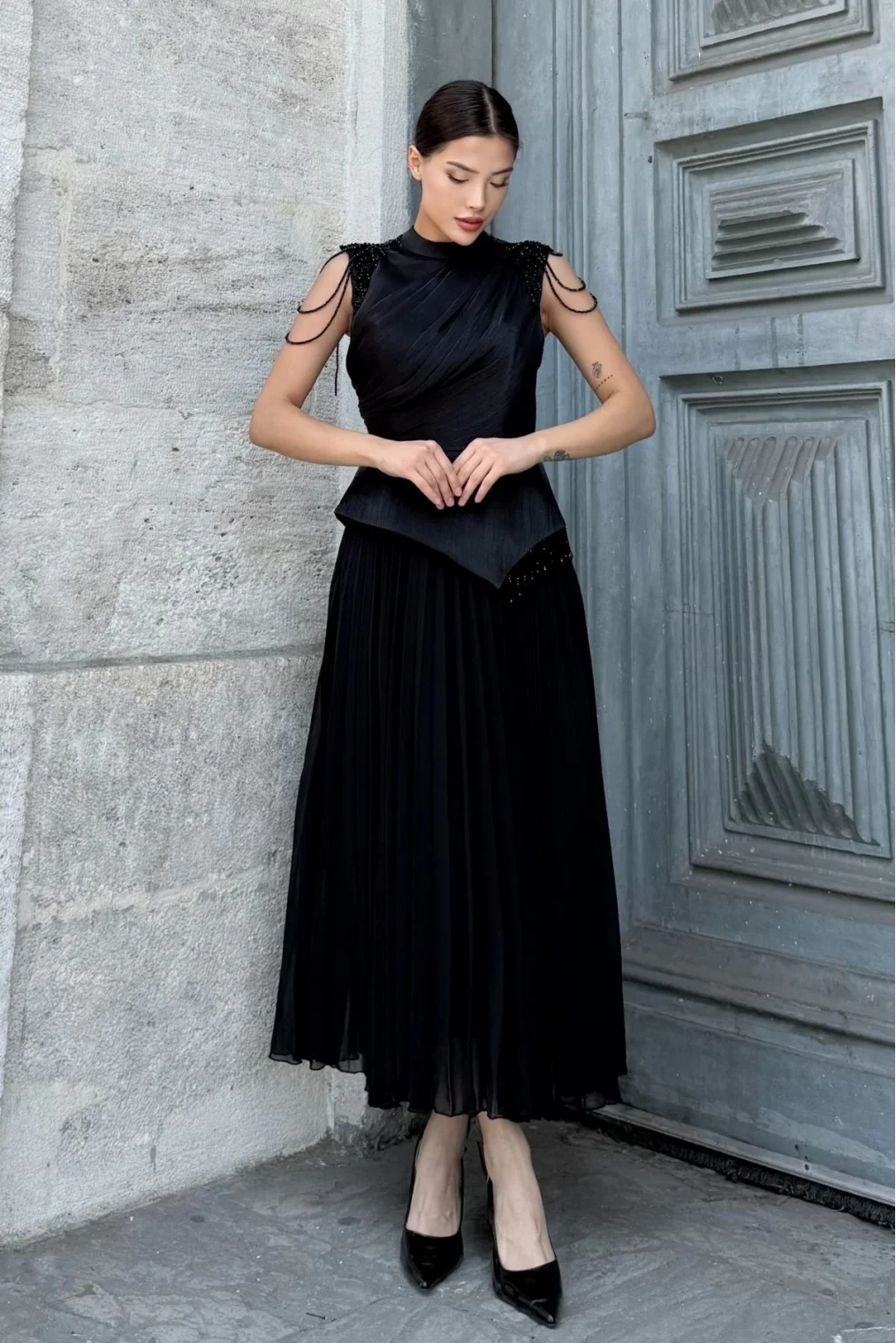 Omuz İşlemeli Pliseli Abiye Elbise 2385-Siyah