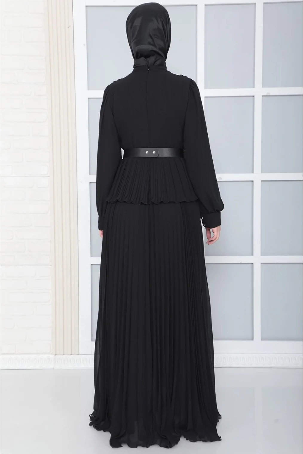 Omuz Ve Kemer Detaylı Pliseli Tesettür Abiye Elbise 816-Siyah