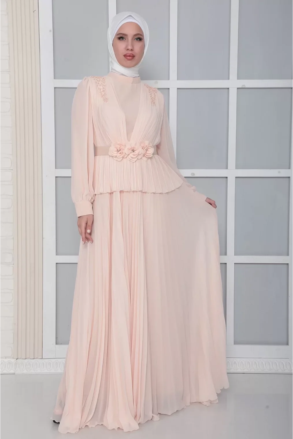 Omuz Ve Kemer Detaylı Pliseli Tesettür Abiye Elbise 816-Pudra