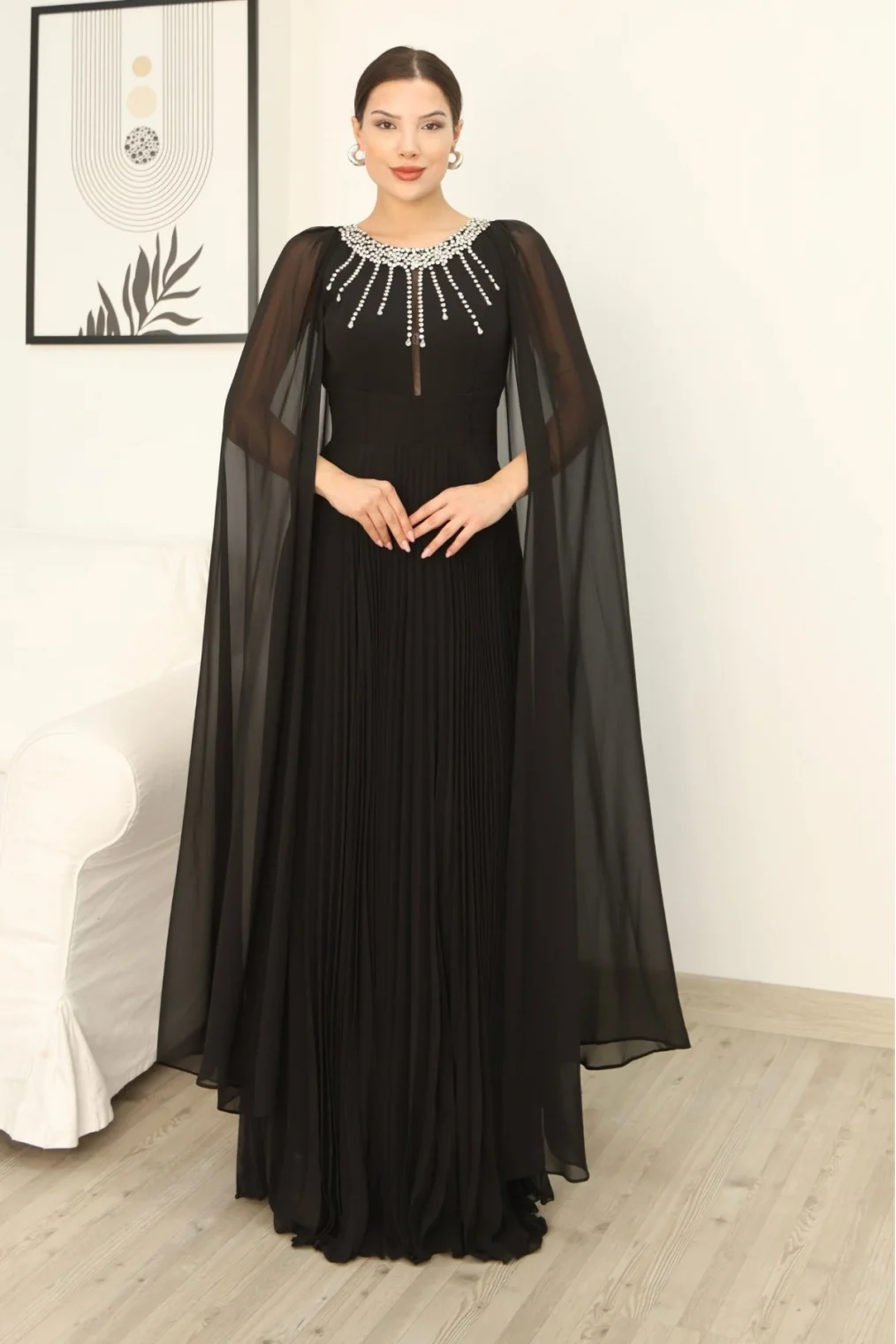 Pelerin Kollu Taş İşlemeli ve Bel Detaylı Abiye Elbise 2256-Siyah