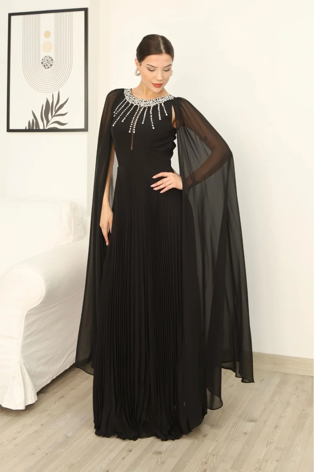 Pelerin Kollu Taş İşlemeli ve Bel Detaylı Abiye Elbise 2256-Siyah