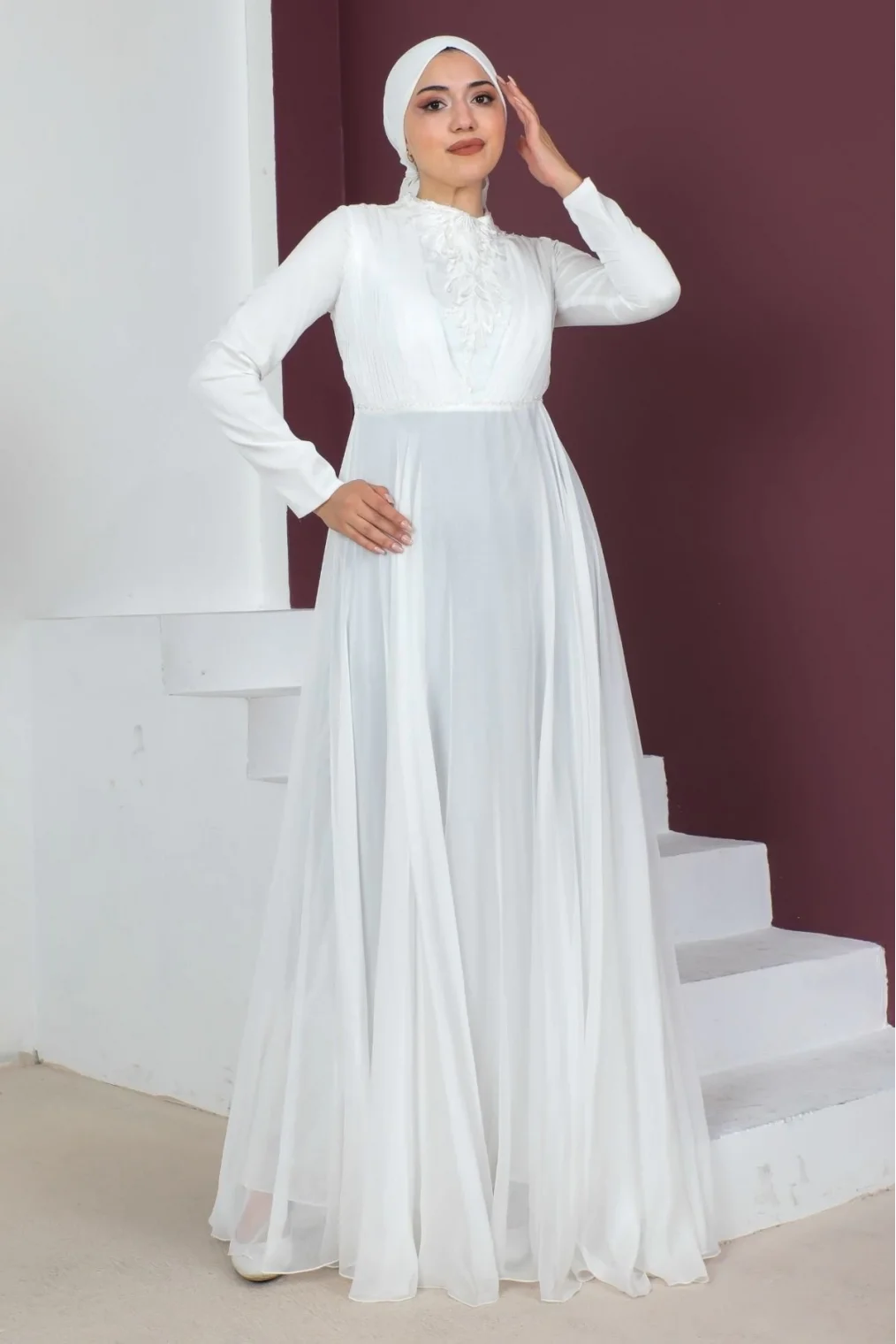 Plise Detaylı Boncuklu Tesettür Abiye Elbise 761-Beyaz