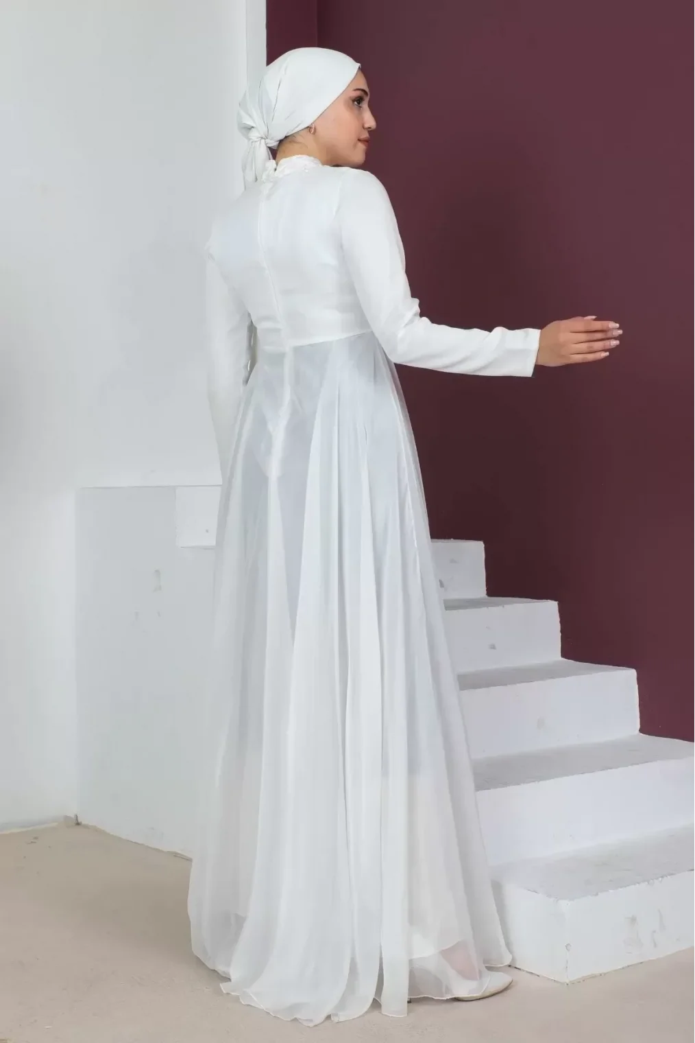 Plise Detaylı Boncuklu Tesettür Abiye Elbise 761-Beyaz