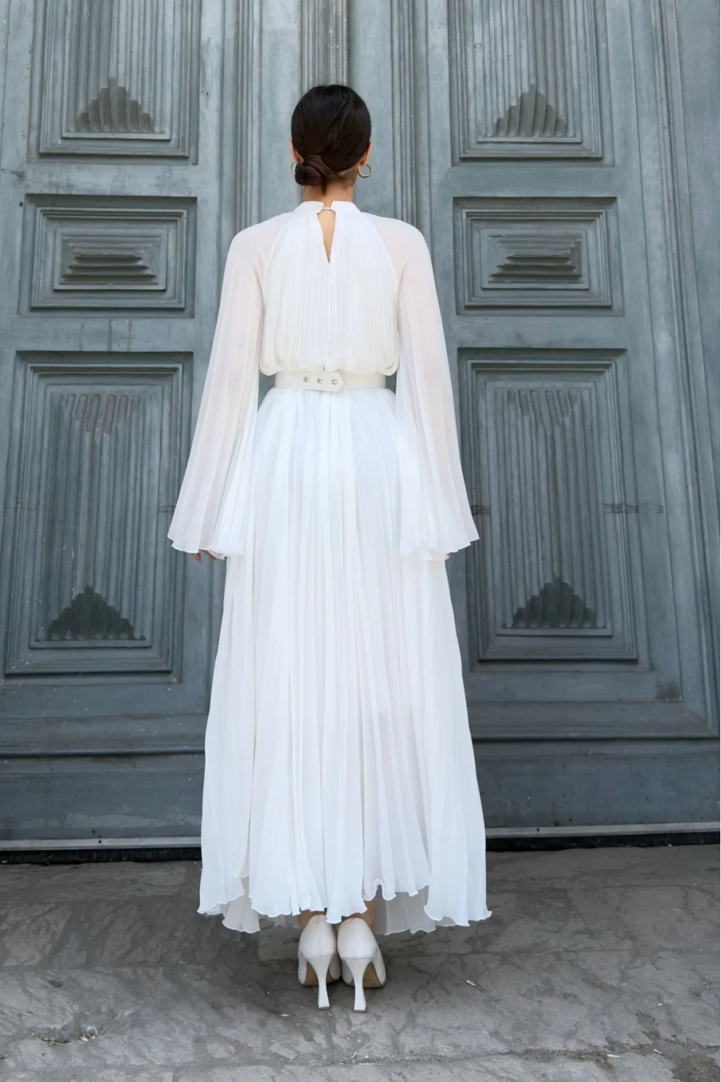 Plise Detaylı Kemerli Rahat Form Abiye Elbise 2183-Beyaz