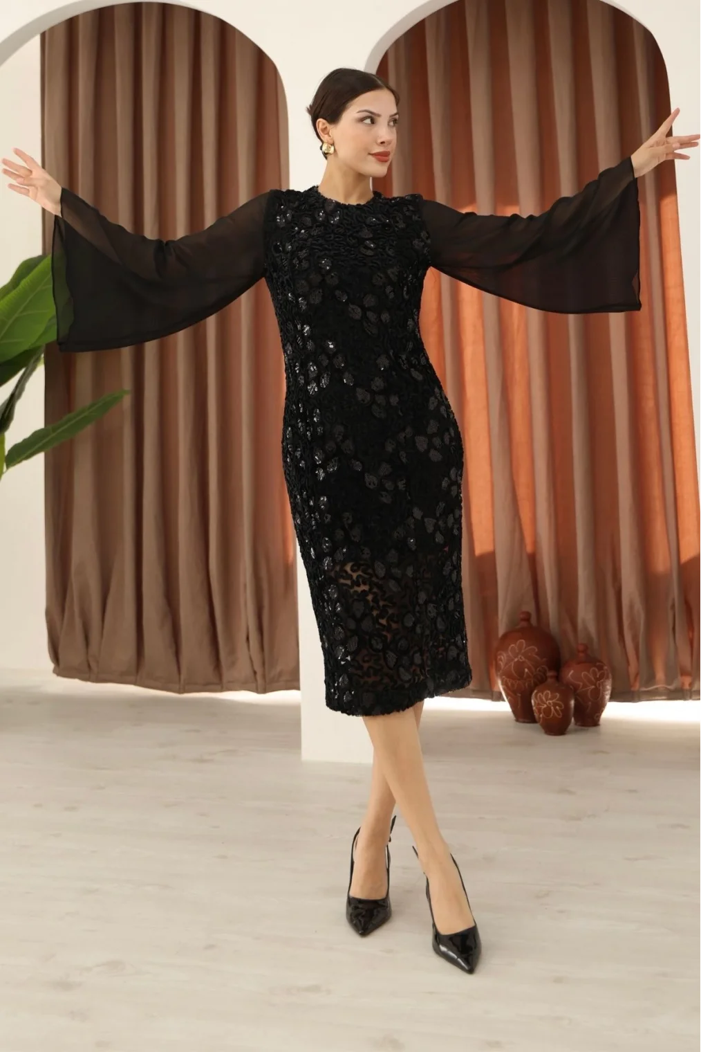 Pulpayet ve Şifon Kollu Kadife Midi Elbise 6045-Siyah