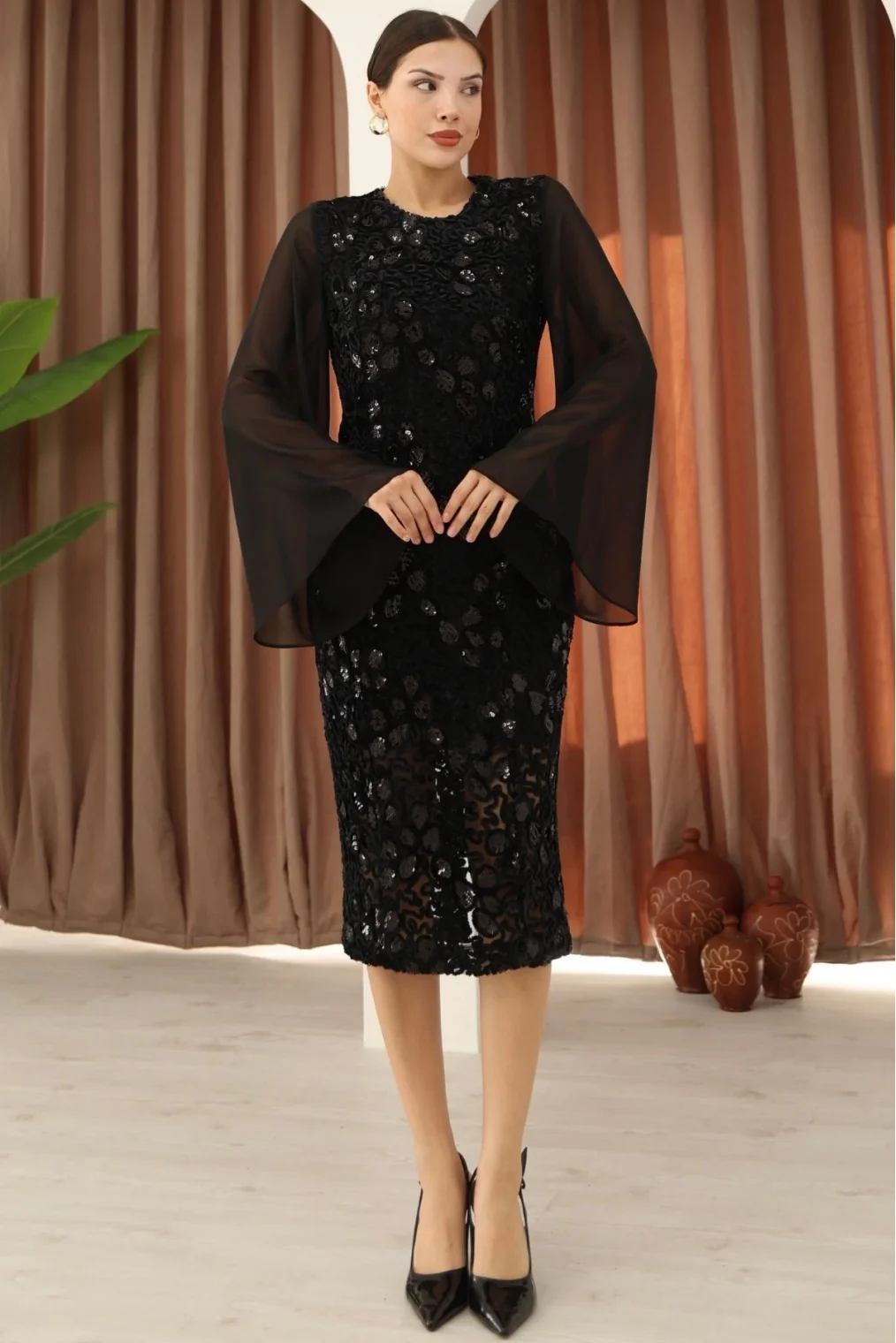 Pulpayet ve Şifon Kollu Kadife Midi Elbise 6045-Siyah