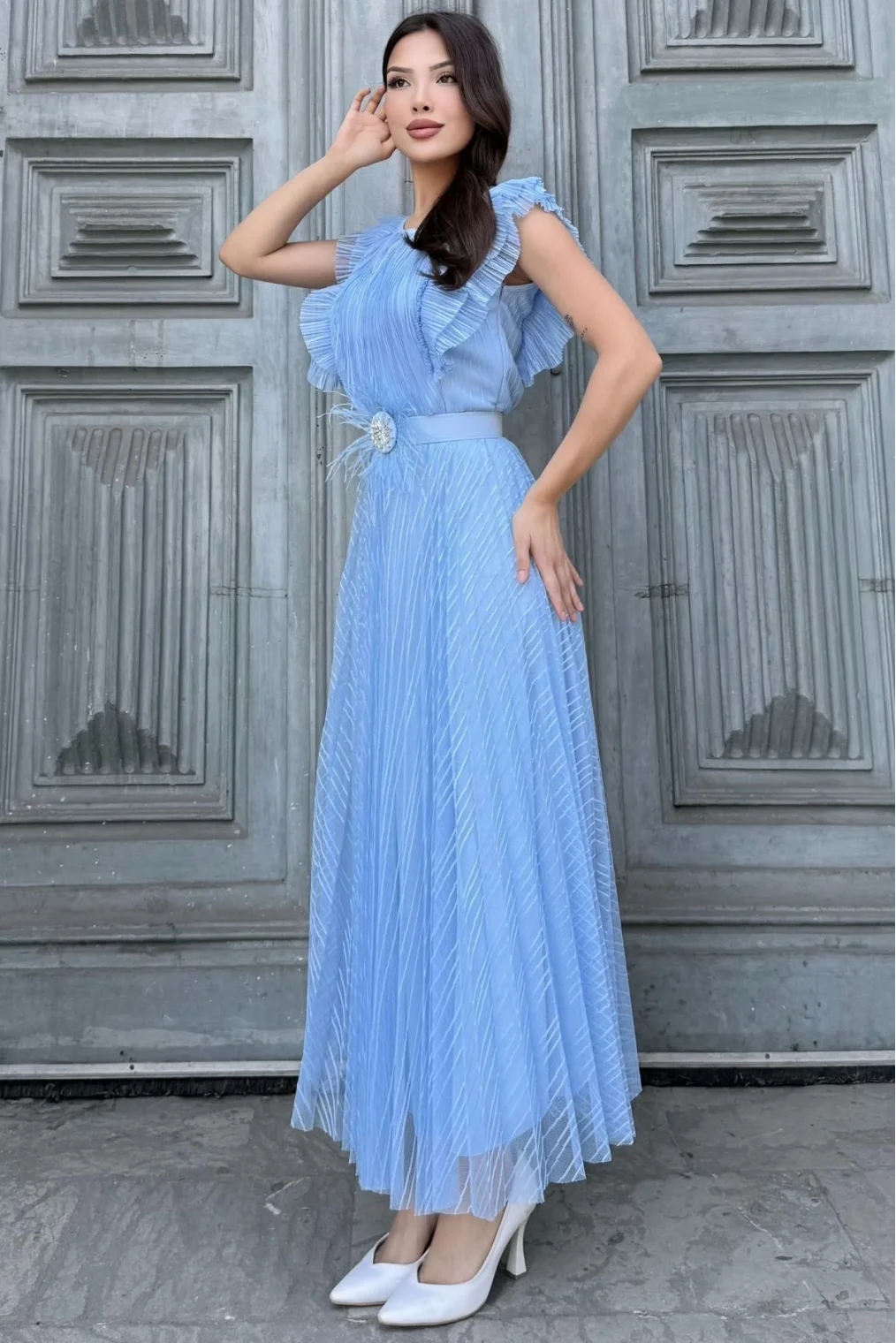 Straplez Yaka Omuz Fırfır Detaylı Kemerli Abiye Elbise 2282-Mavi