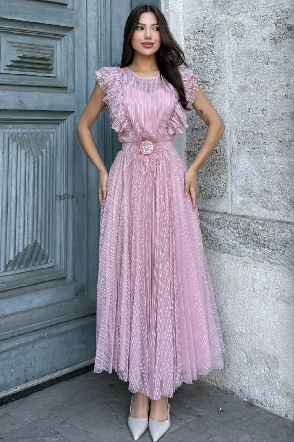 Straplez Yaka Omuz Fırfır Detaylı Kemerli Abiye Elbise 2282-Pudra