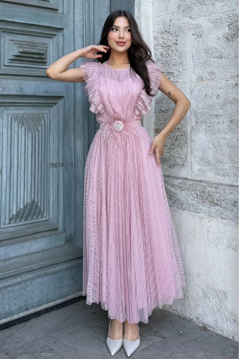 Straplez Yaka Omuz Fırfır Detaylı Kemerli Abiye Elbise 2282-Pudra