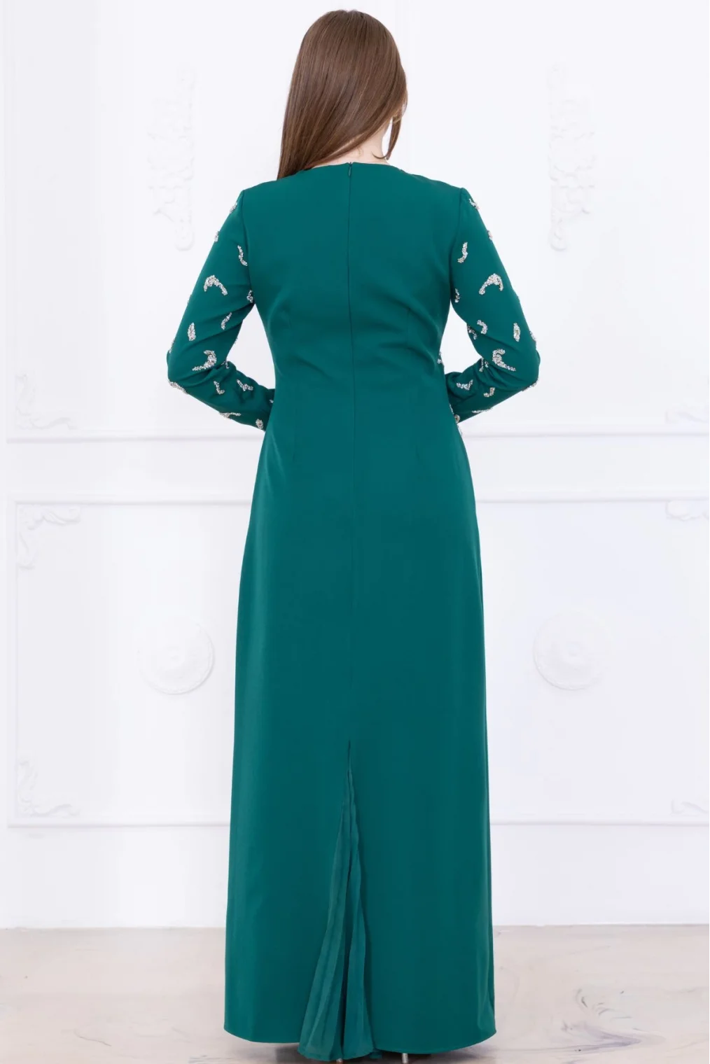 Taş Desenli ve Tüylü Kol Detaylı Abiye Elbise 2747-Zümrüt Yeşili