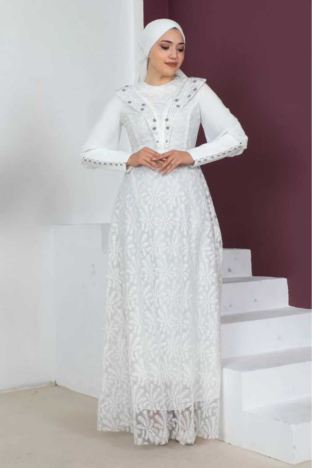 Taş Ve İnci Deteylı Güpür Tesettür Elbise 721-Beyaz