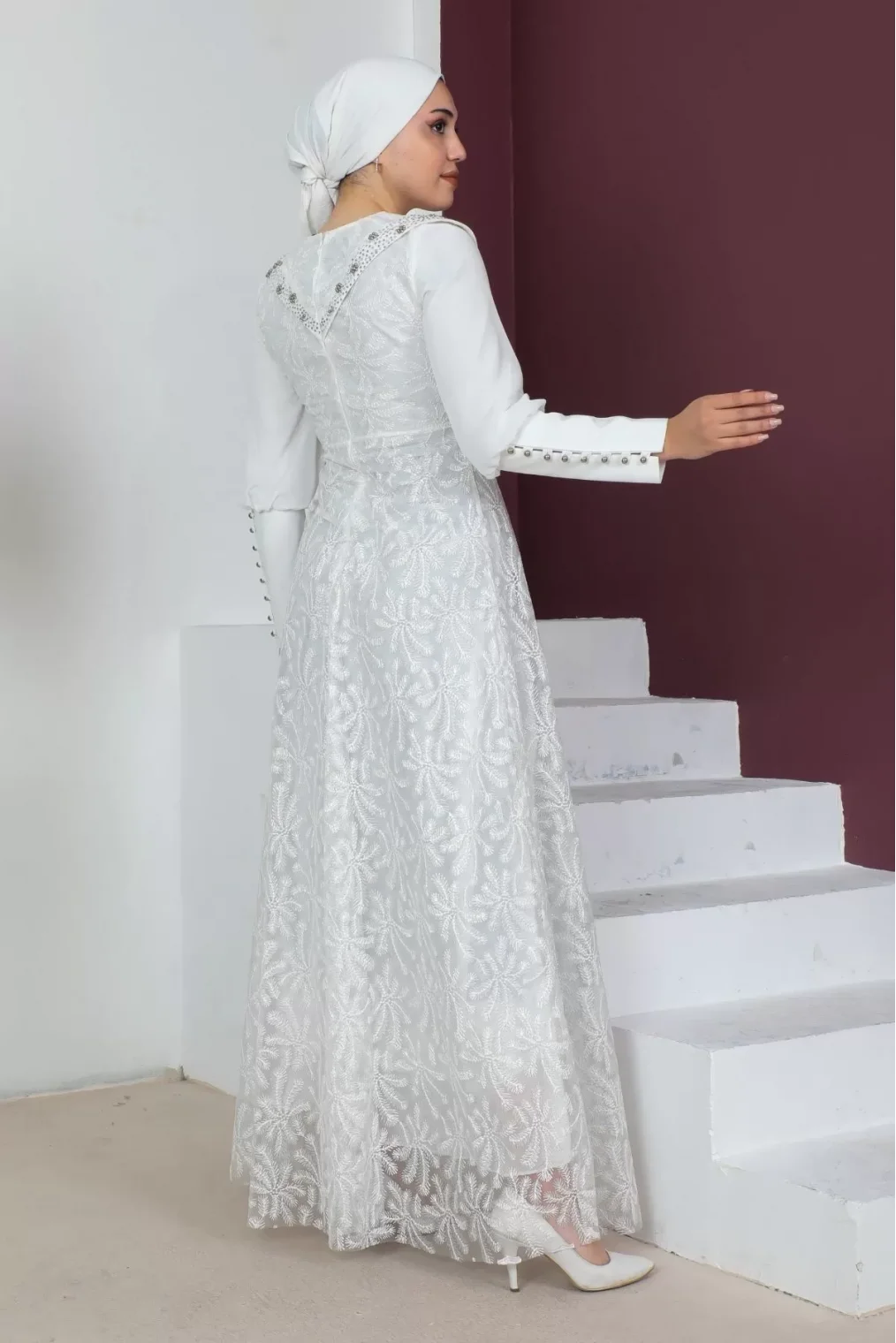 Taş Ve İnci Deteylı Güpür Tesettür Elbise 721-Beyaz