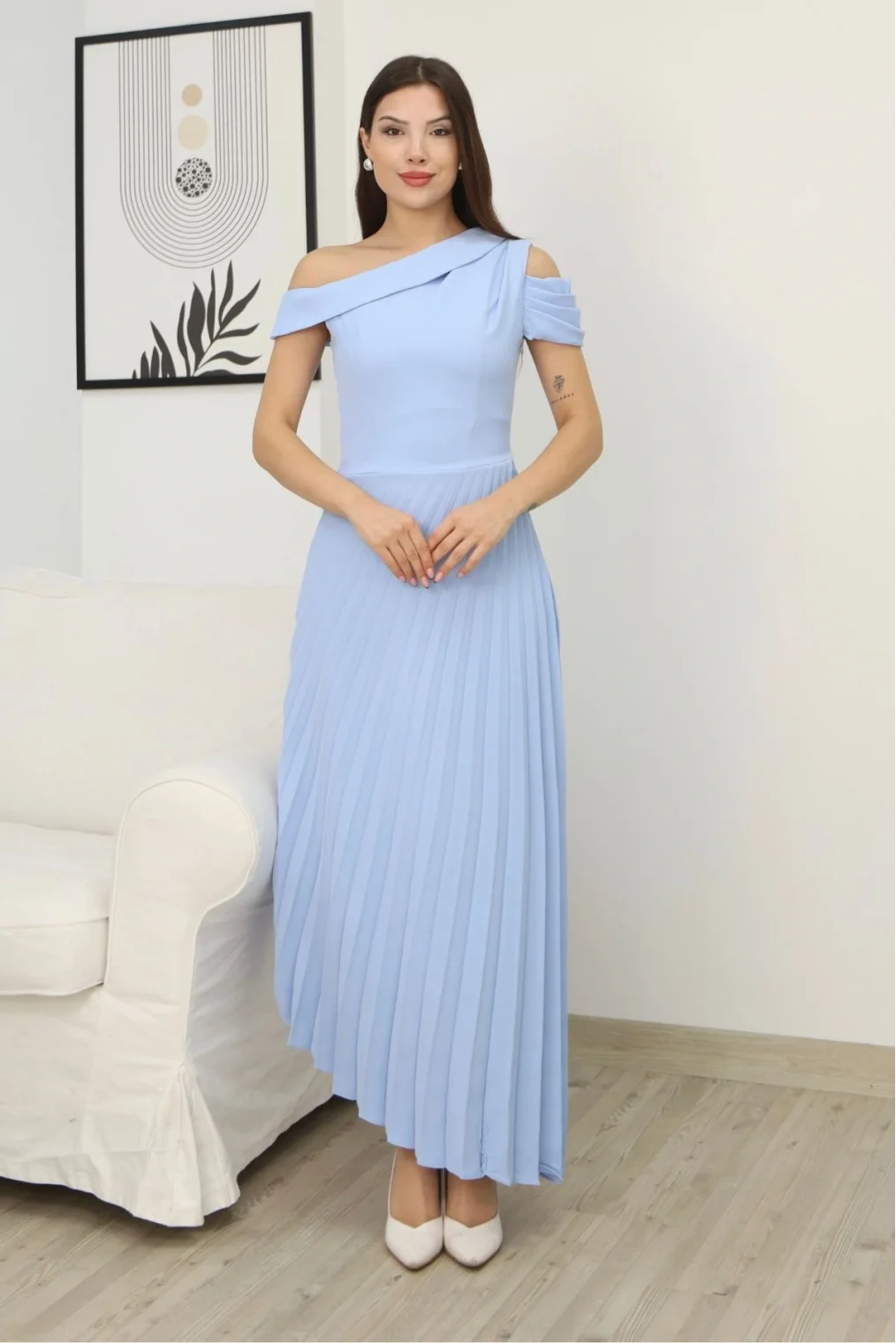 Tek Omuzlu Pilise Detaylı Asimetrik Elbise 2381-Bebe Mavisi