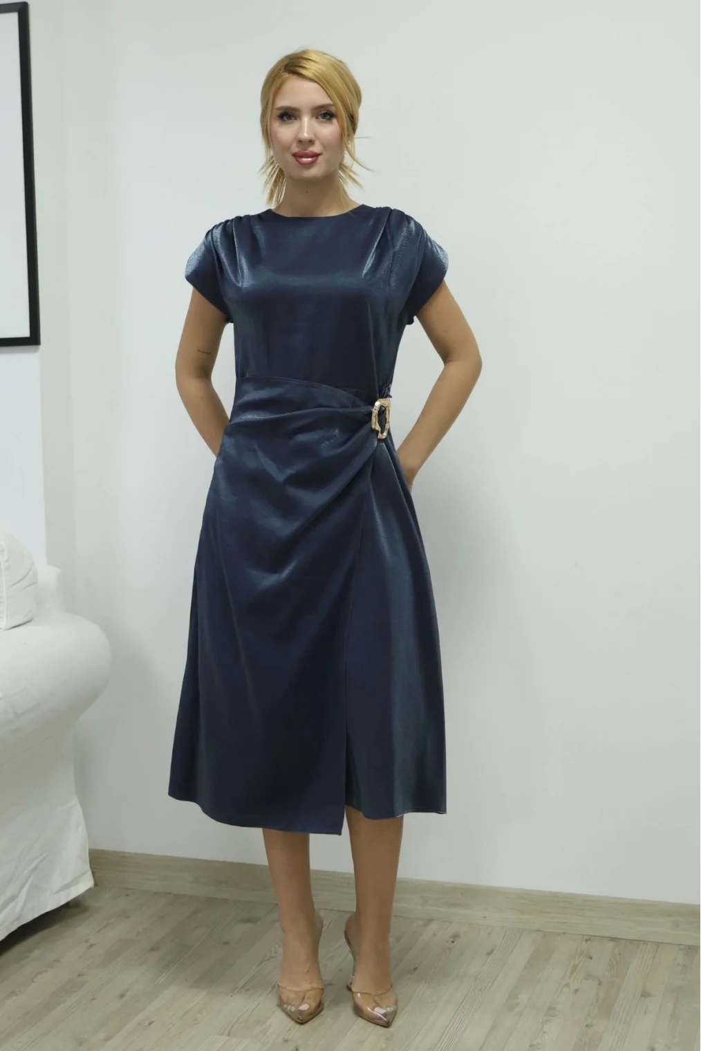 Toka ve Drape Detaylı Soft Saten Midi Elbise 6042-Lacivert