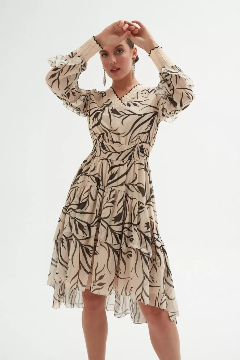 V Yaka Eteği Büzgülü Elbise 1779-Bej