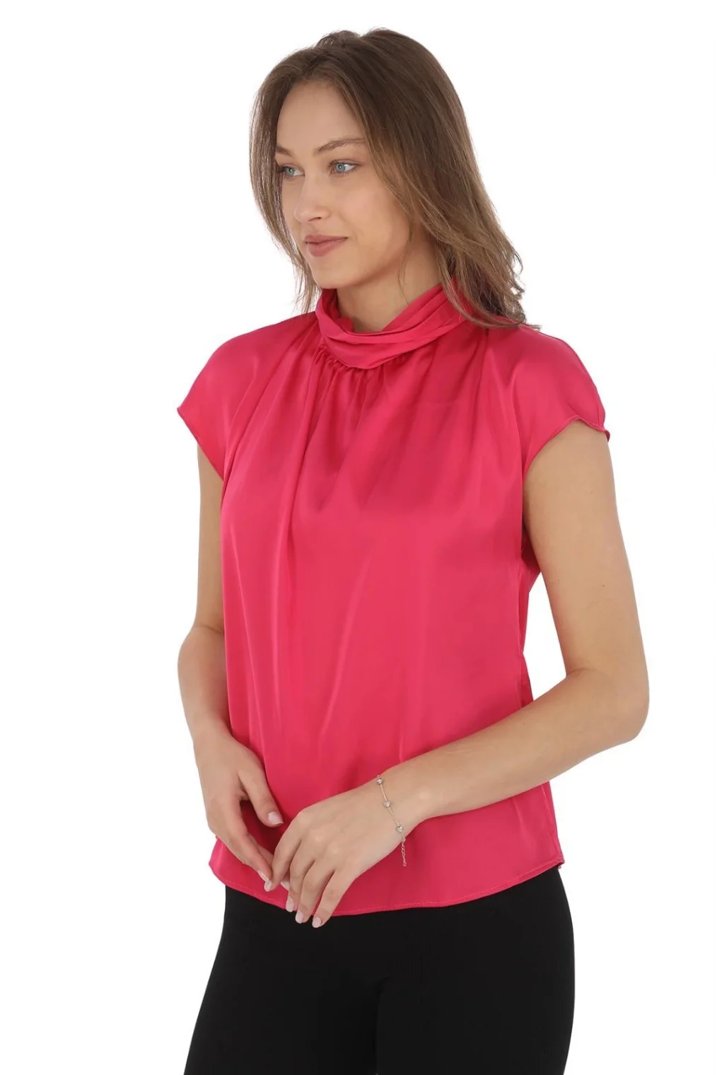Yaka Drape Detaylı Saten Bluz 01-Fuşya
