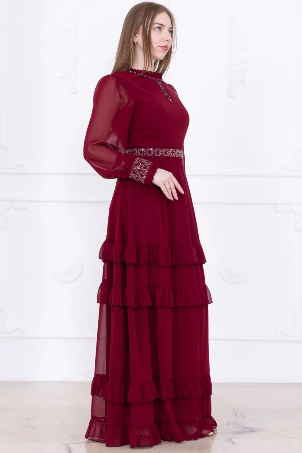 Yaka İşlemeli Taşlı Kol ve Kemer Detaylı Kat Kat Abiye Elbise 2756-Bordo