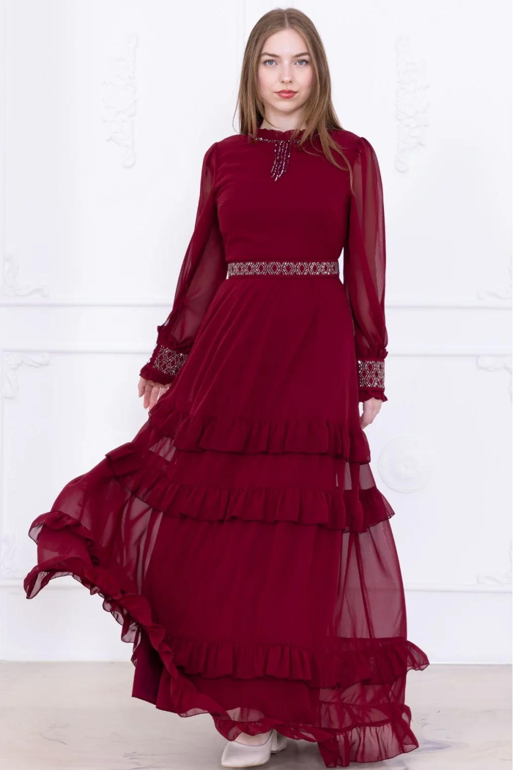 Yaka İşlemeli Taşlı Kol ve Kemer Detaylı Kat Kat Abiye Elbise 2756-Bordo