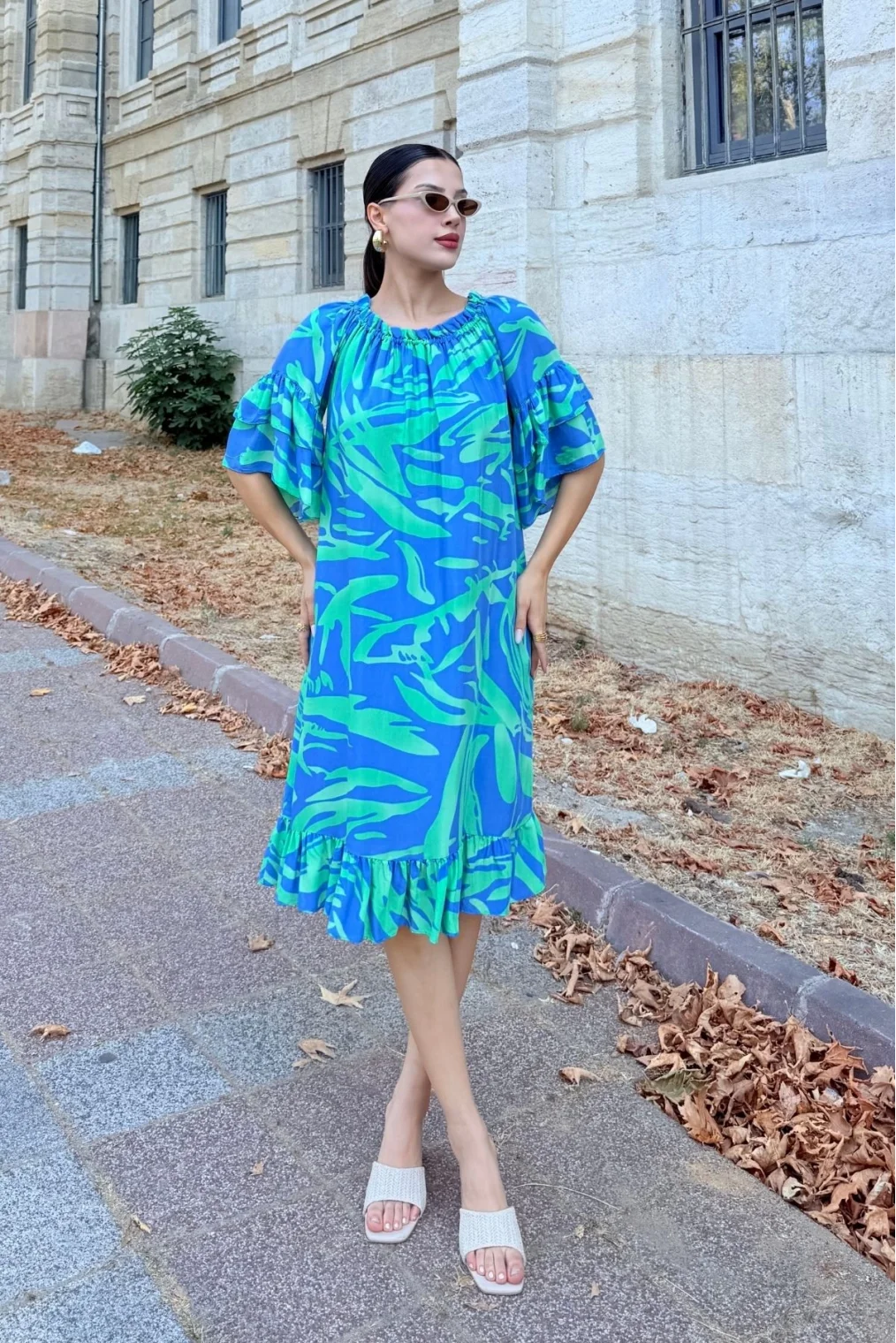 Yaka Lastikli Fırfır Detaylı Rahat Form Viskon Elbise 6024-İndigo