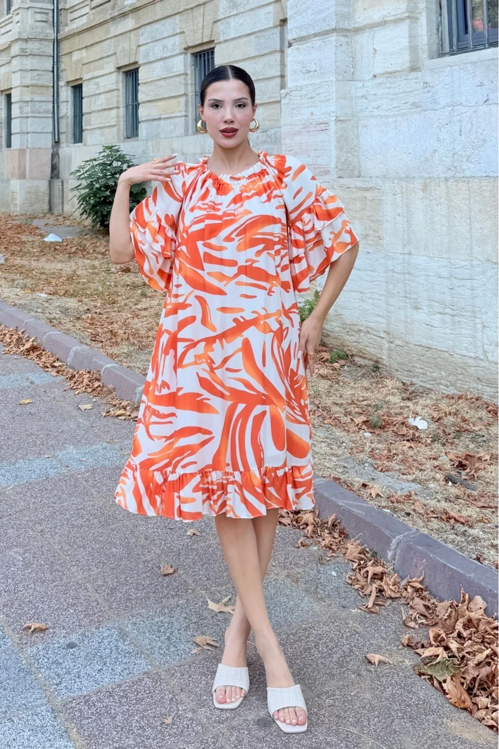 Yaka Lastikli Fırfır Detaylı Rahat Form Viskon Elbise 6024-Oranj