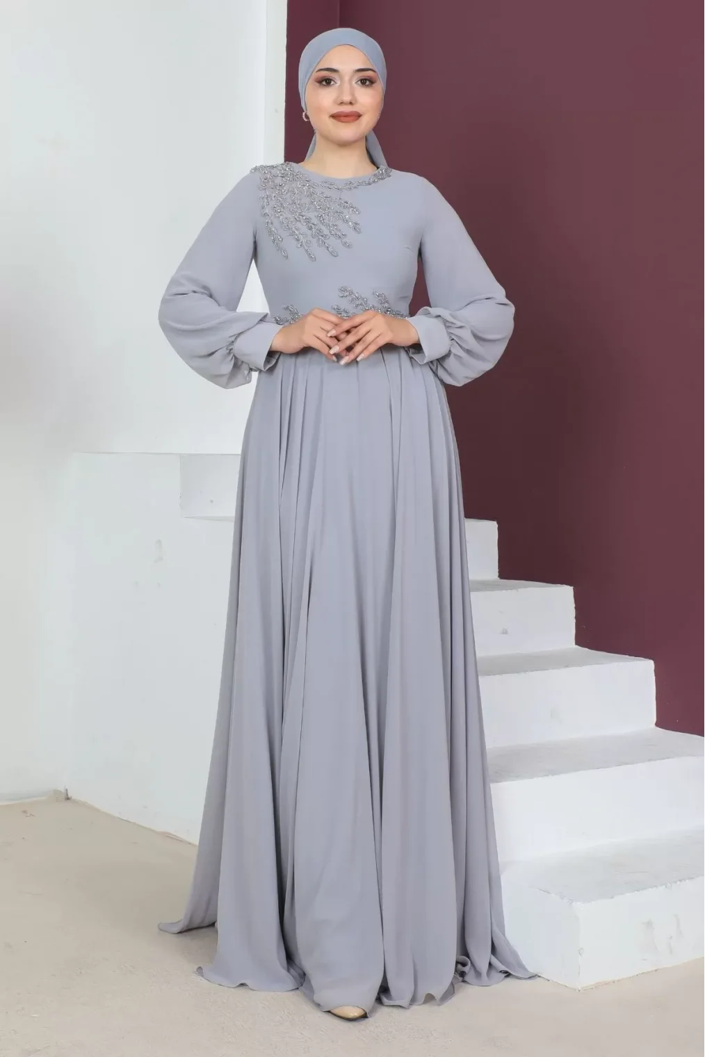 Yaka Ve Bel Detaylı Tesettür Abiye Elbise 657-Gri