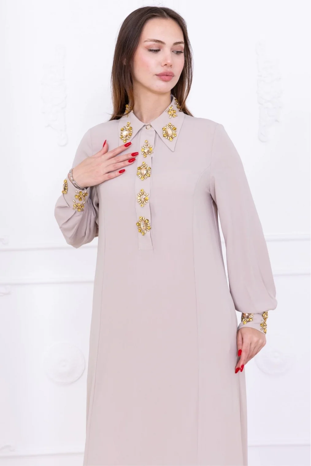 Yaka ve Manşet İşleme Detaylı Rahat Form Elbise 1014-Bej