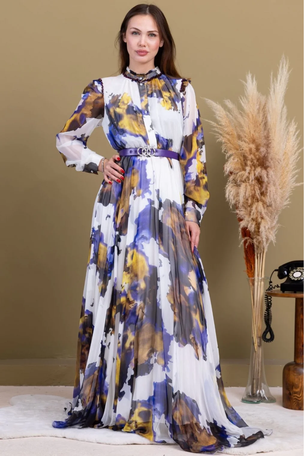 Yaka ve Omuz Boncuk İşlemeli Şifon Abiye 2704-Mor