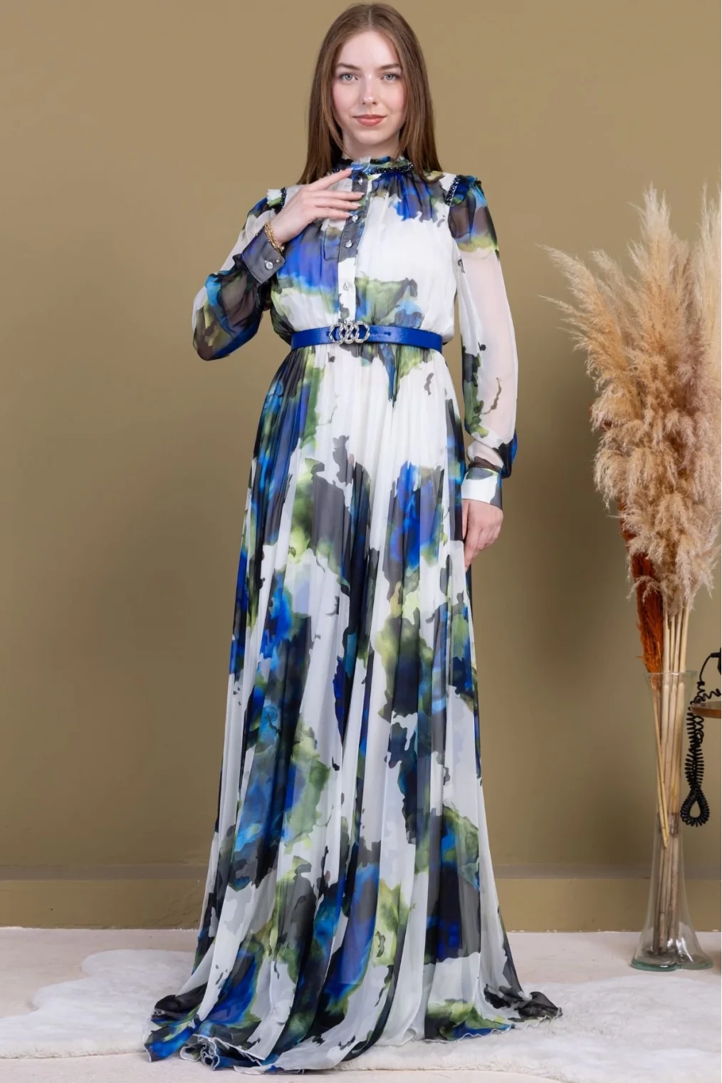 Yaka ve Omuz Boncuk İşlemeli Şifon Abiye 2704-Saks