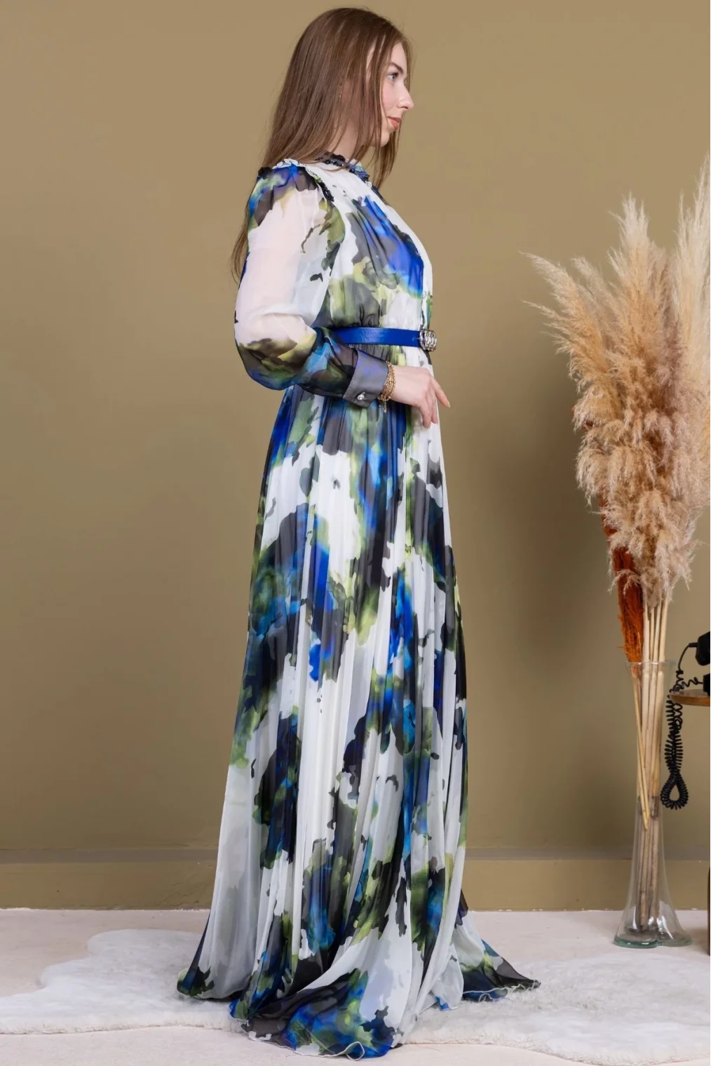 Yaka ve Omuz Boncuk İşlemeli Şifon Abiye 2704-Saks