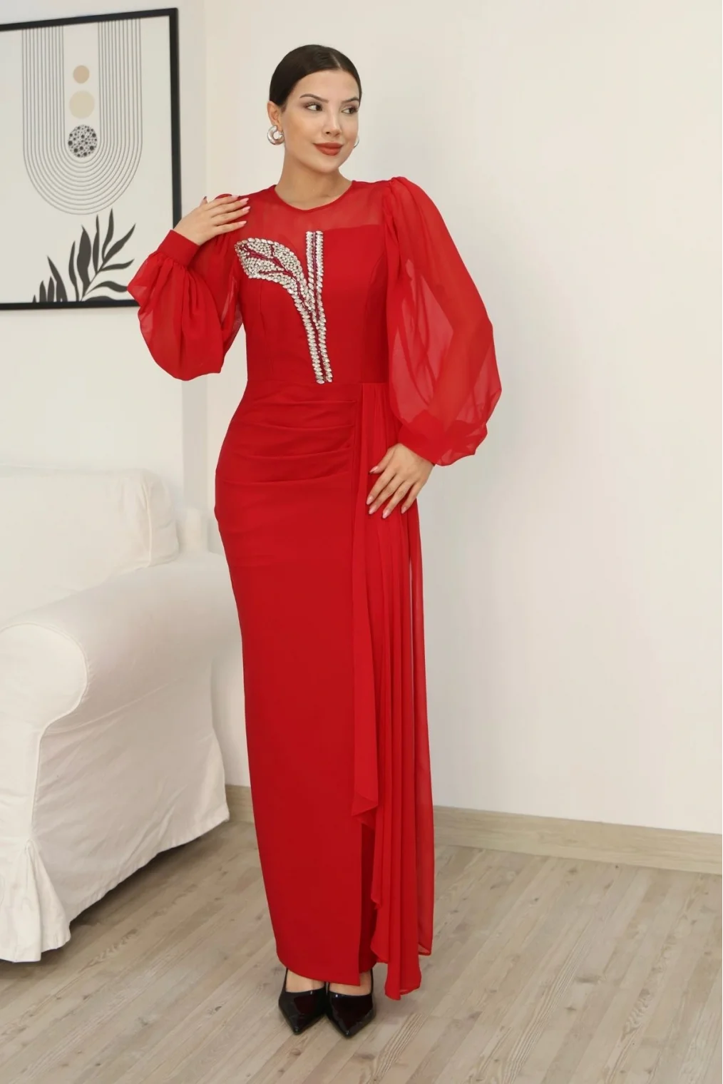 Yakası Tül Bel Detaylı Pile ve Yırtmaçlı Abiye Elbise 2313-Kırmızı