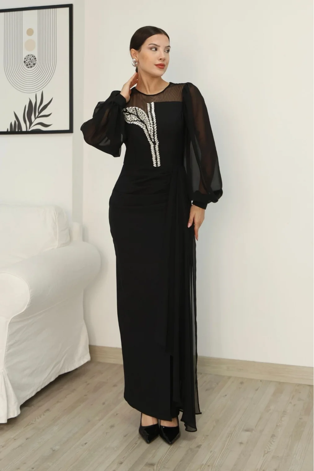 Yakası Tül Bel Detaylı Pile ve Yırtmaçlı Abiye Elbise 2313-Siyah