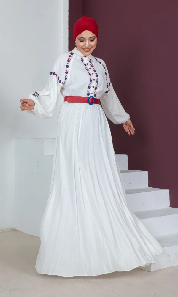 Nakış Ve Kemer Detaylı Pamuk Tesettür Elbise 747-Beyaz/Fuşya