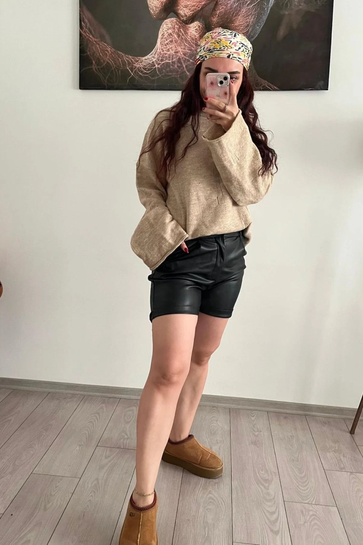 Siyah İçi Şardonlu Şort