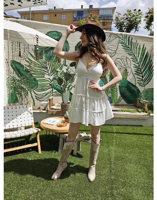 Beyaz Askılı Elbise