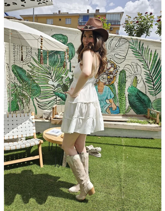 Beyaz Askılı Elbise