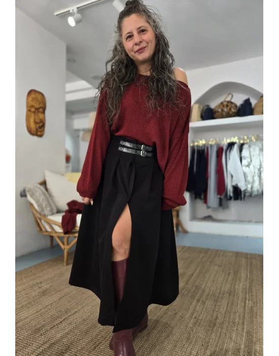 Siyah Kemerli Detaylı Yırtmaçlı Etek