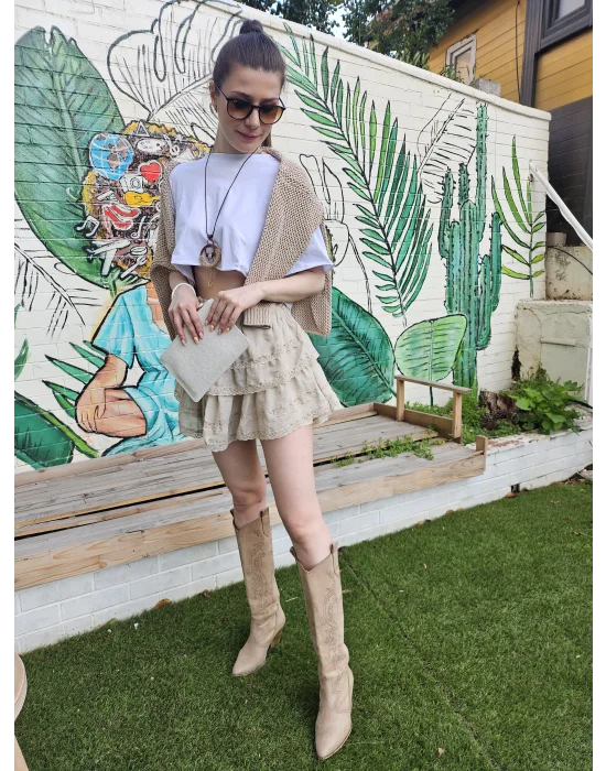 Dantel Detaylı Bej Mini Etek