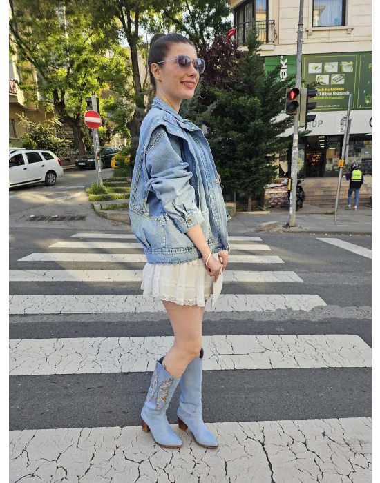 Dantel Detaylı Beyaz Mini Etek