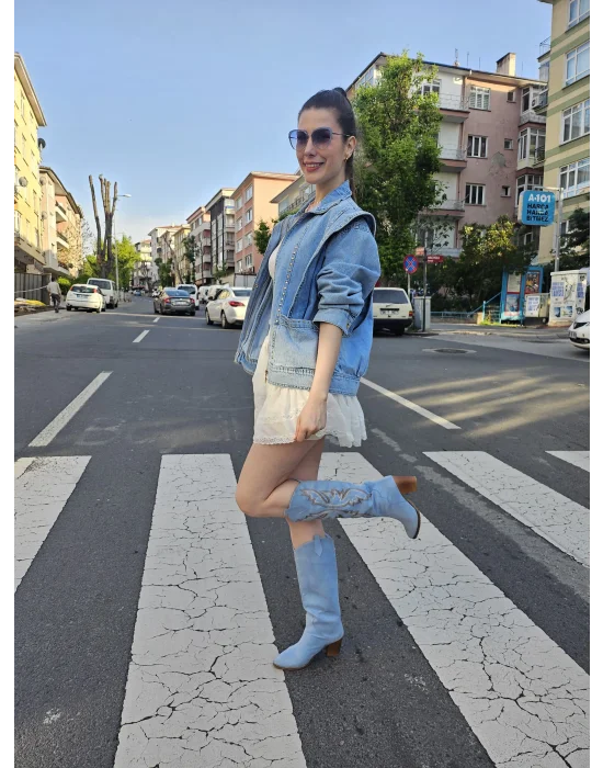 Dantel Detaylı Beyaz Mini Etek