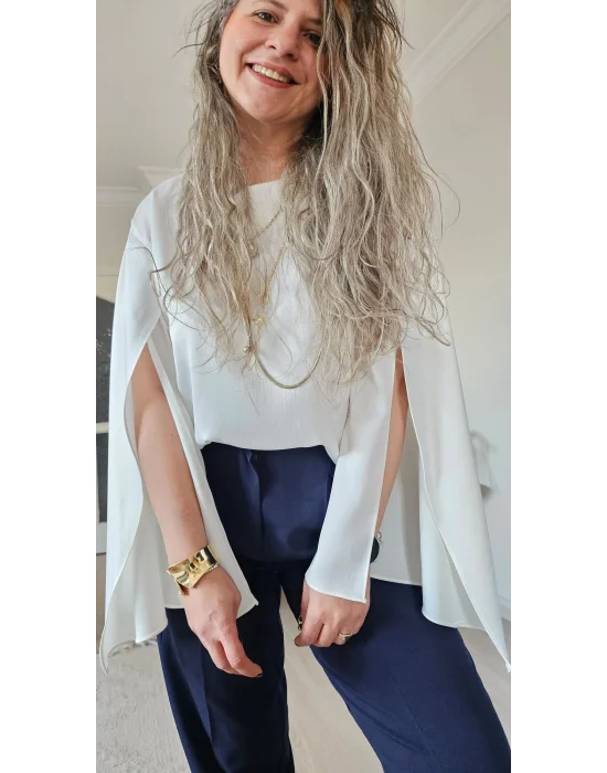 Kol Yırtmaçlı Gömlek