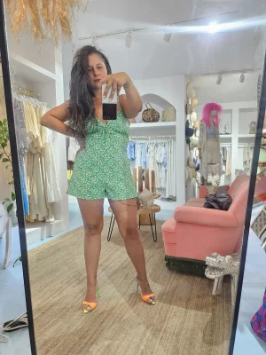 Yeşil Çiçekli Tulum