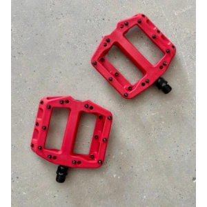 Çivili Pedal KIRMIZI