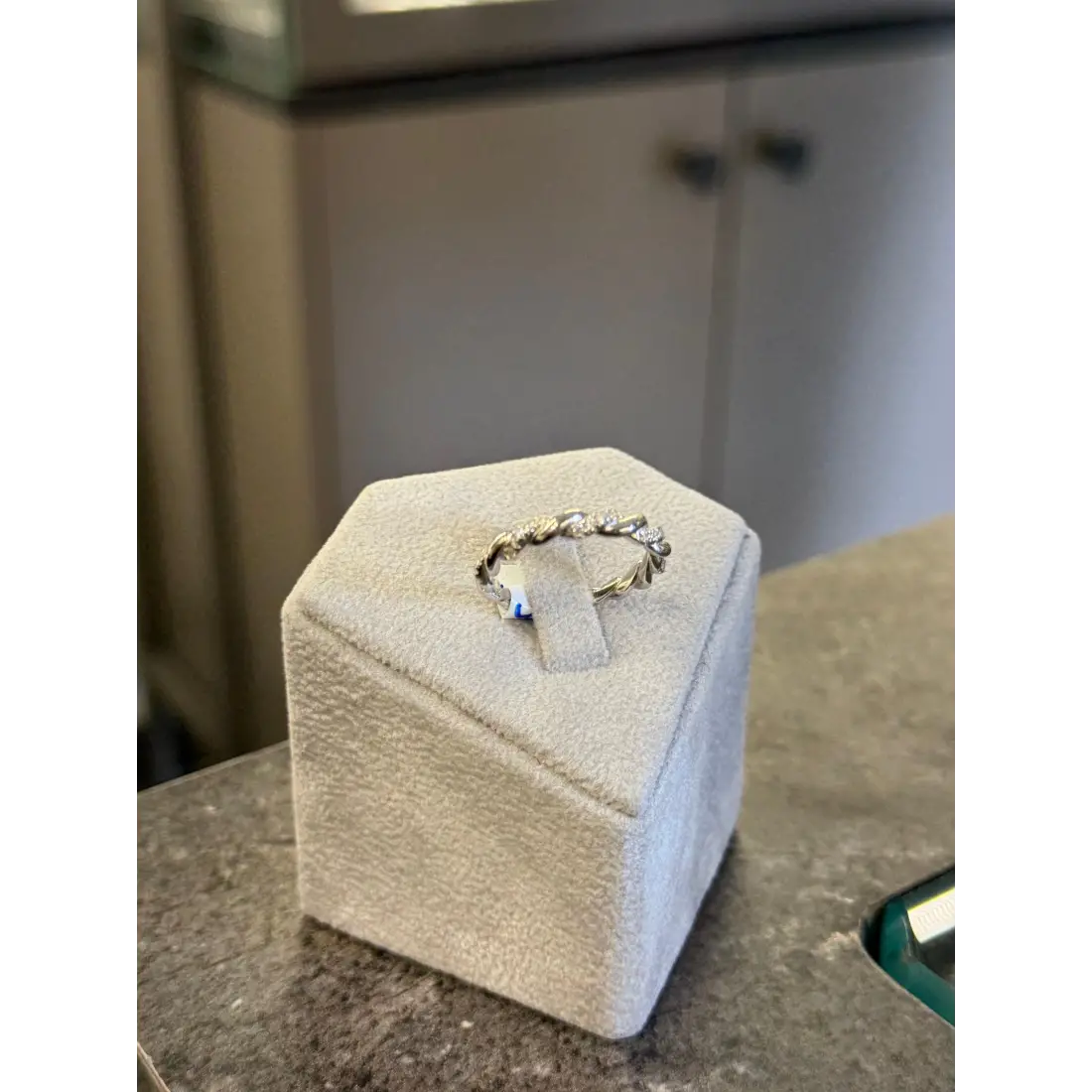 Burgulu Taşlı Kadın Yüzük